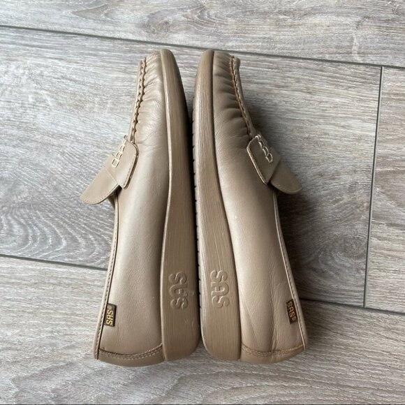 SAS Hand Sewn Comfort Beige Loafer - Picture 8 of 10
